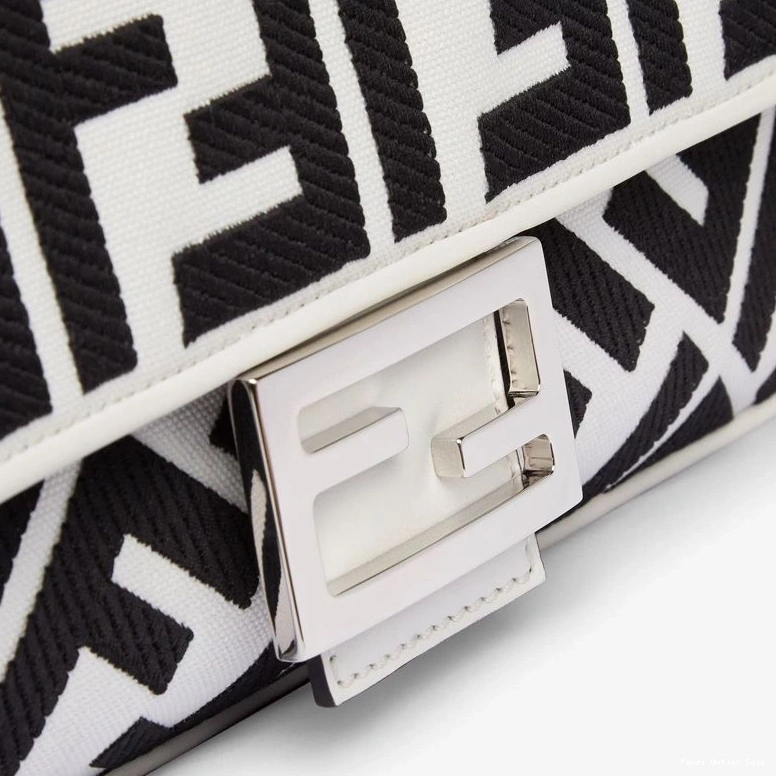 Cheap Bag FF Black Baguette Canvas In White Motif Fendi Medium 0802